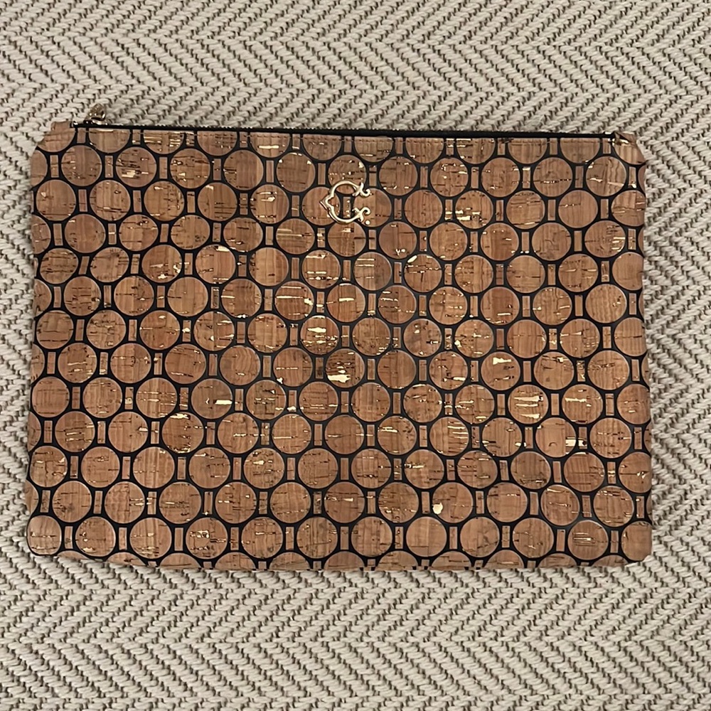 C. Wonder Clutch